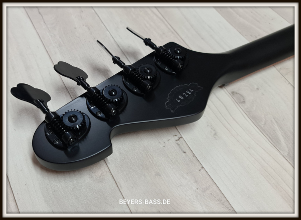 Sandberg California II VS4 Custom 3-EQ, Open Pore Black